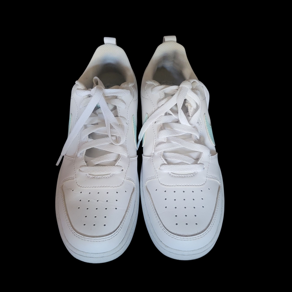 Sharp White With Blue SWOOSH  NIKE 6.5 Y Gym Shoes